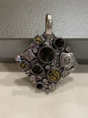 Premier Designs "Artistic" Enhancer/Pendant